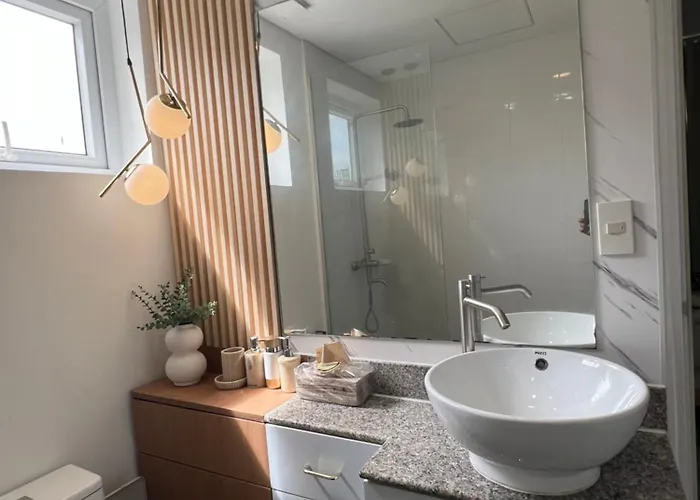 Amani Grand Residences アパートホテル *